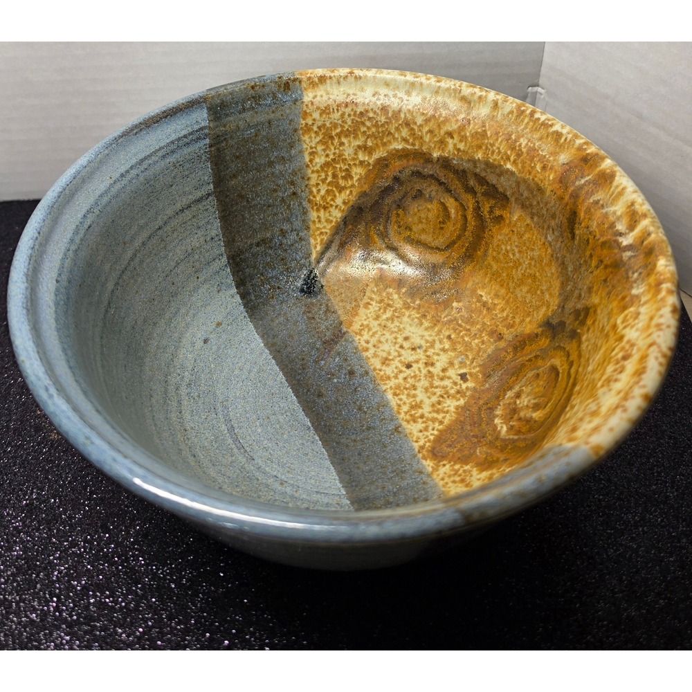 Studio Pottery Hand Thrown Glazed Stoneware Bowl Signed Blue‎ Tan Earth Tones